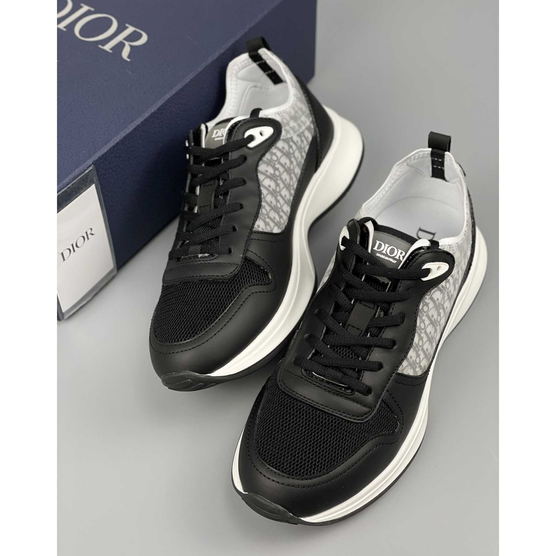 Dior B25 Runner Sneaker - PerfectKickZ