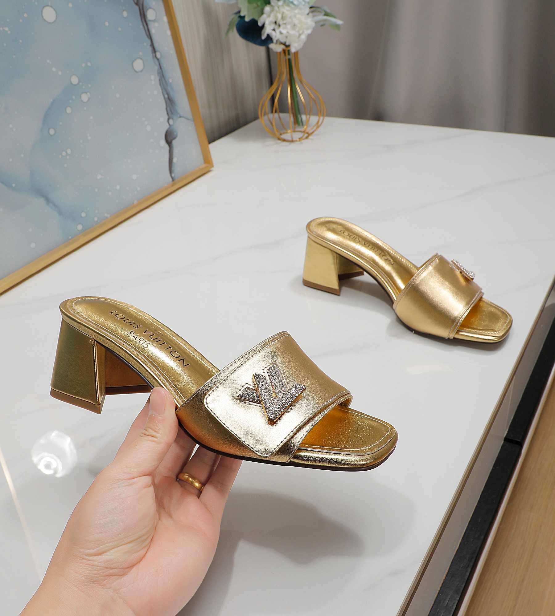 Louis Vuitton Shake Mule     1AB2PD - PerfectKickZ