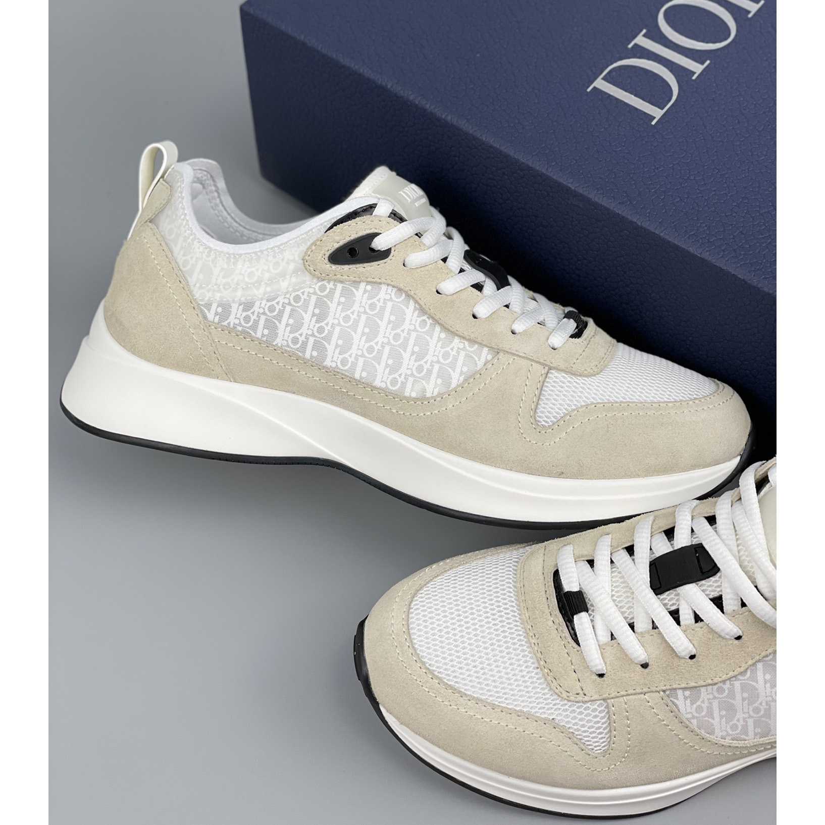 Dior B25 Runner Sneaker - PerfectKickZ