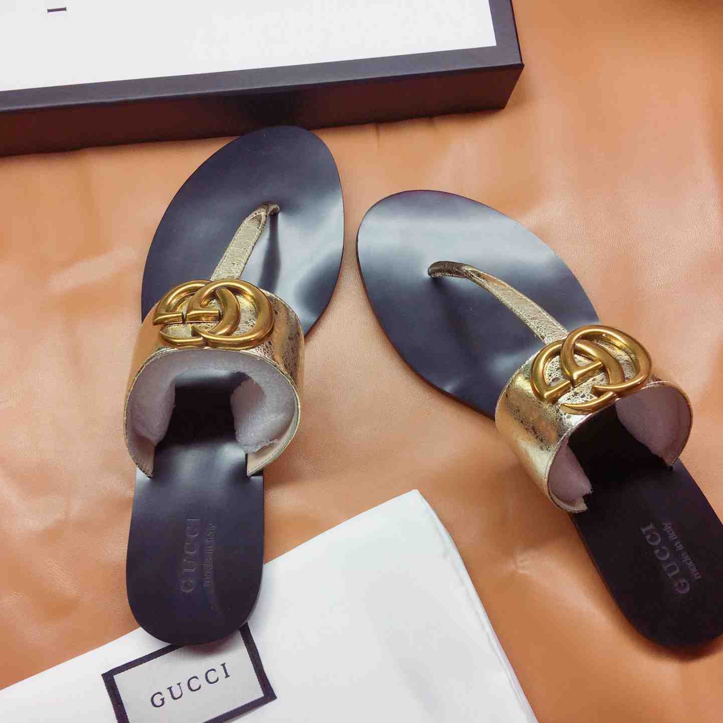 Gucci Marmont Leather Platform Sandals - PerfectKickZ
