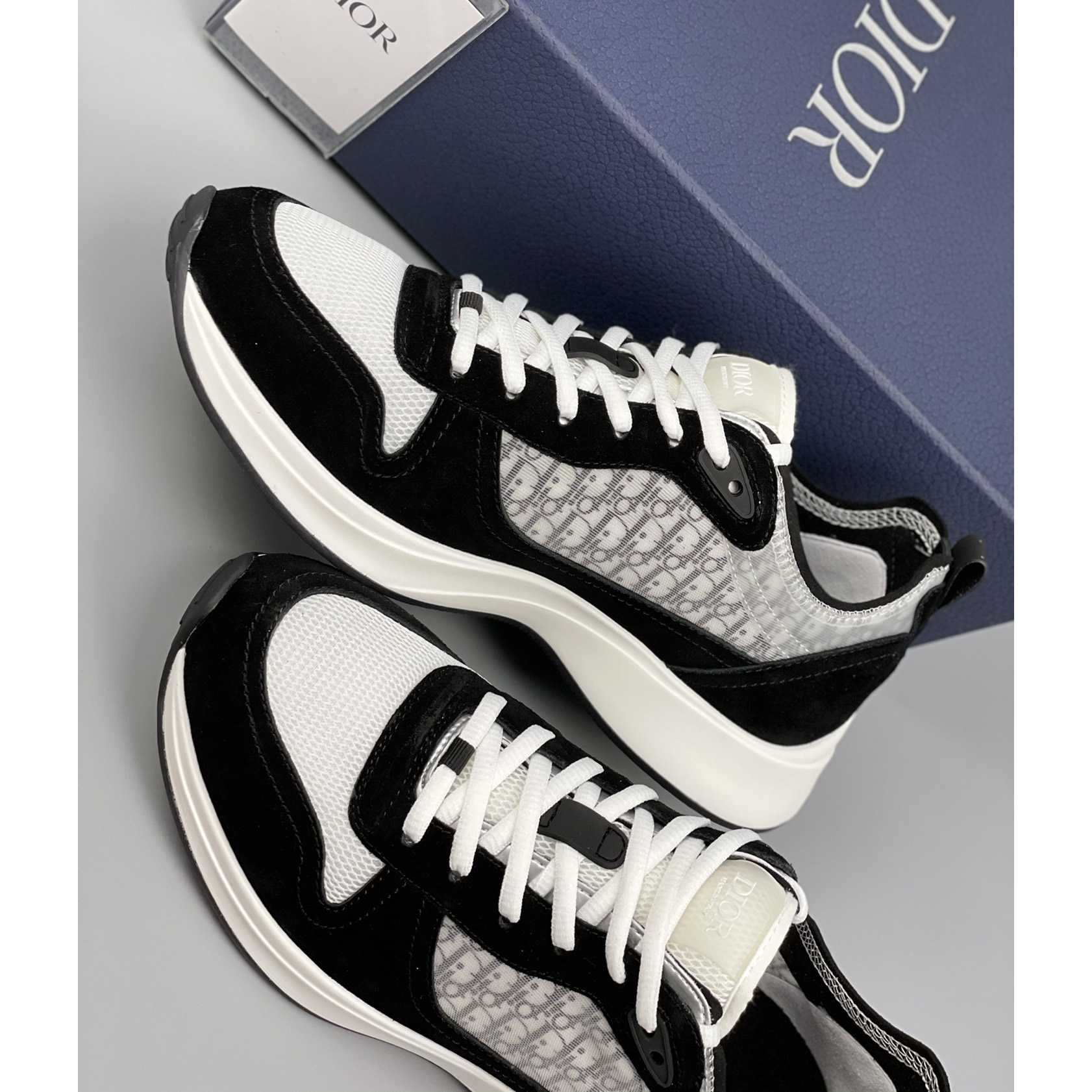 Dior B25 Runner Sneaker - PerfectKickZ