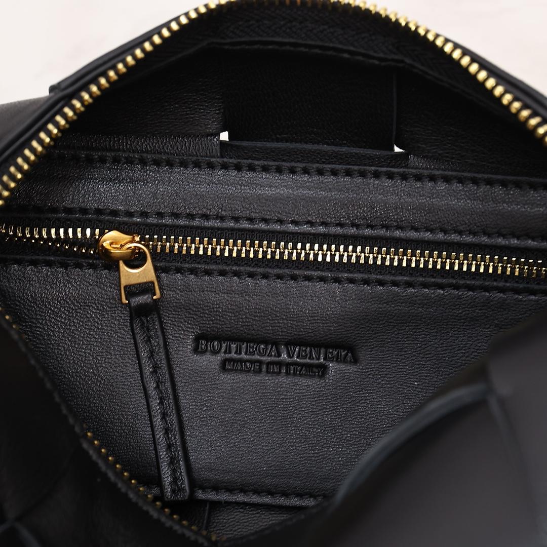 Bottega Veneta Small Brick Cassette - 