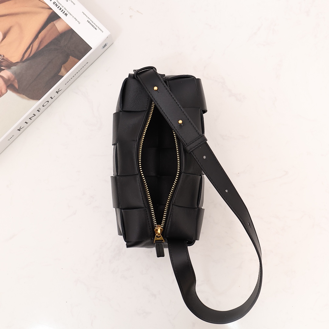 Bottega Veneta Small Brick Cassette - 