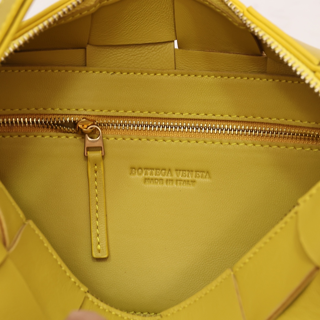 Bottega Veneta Brick Cassette - PerfectKickZ