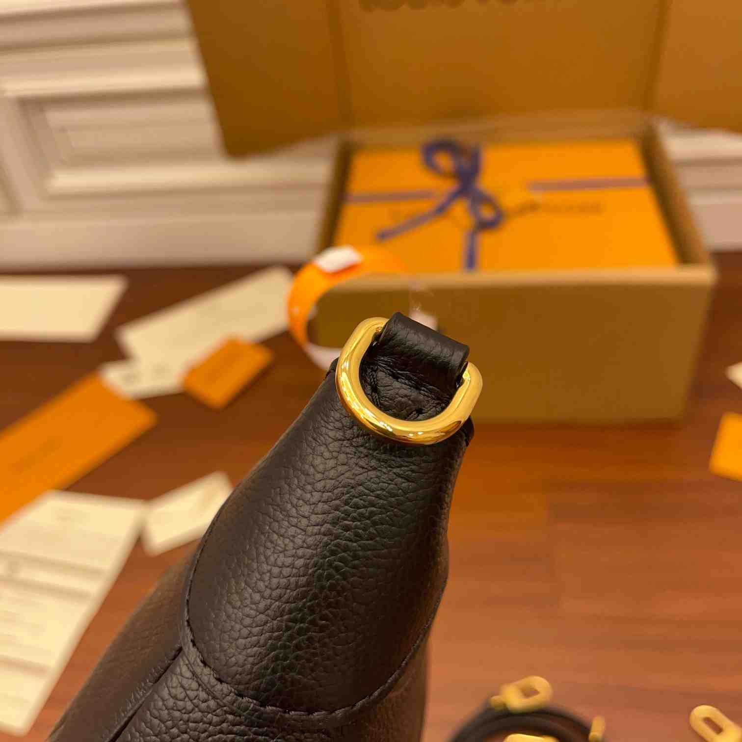 Louis Vuitton Bagatelle (22x14x9CM)      M46002 - PerfectKickZ