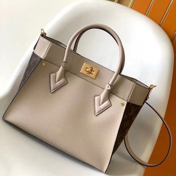 Louis Vuitton On My Side MM Tote Bag (30.5 x 24.5 x 14 cm)     M58485 - PerfectKickZ