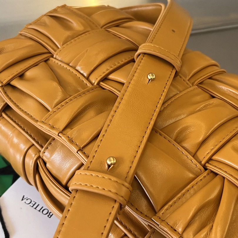 Bottega Veneta Cassette Foulard Intreccio Leather Cross-Body Bag - PerfectKickZ