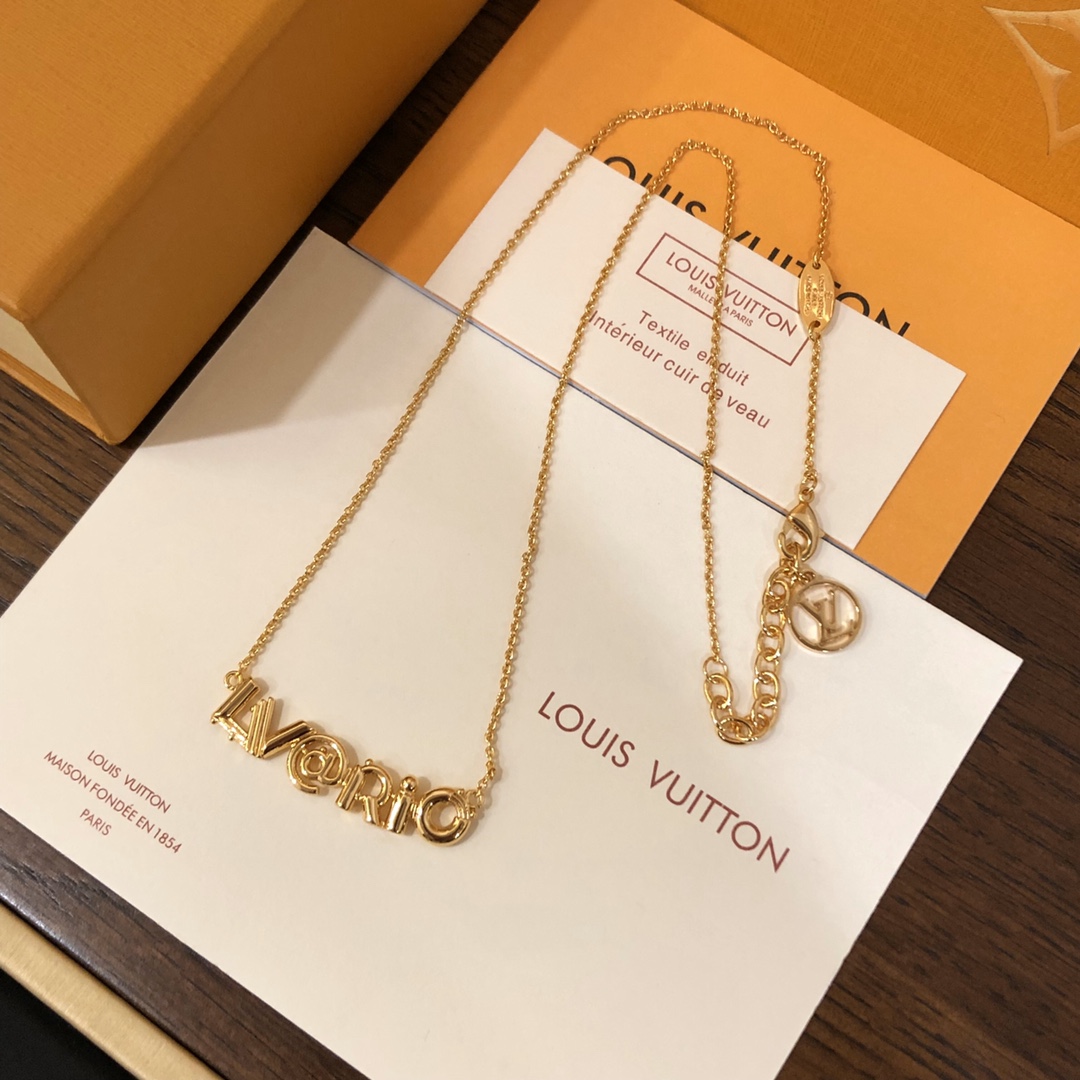 Louis Vuitton Essential V Necklace - PerfectKickZ