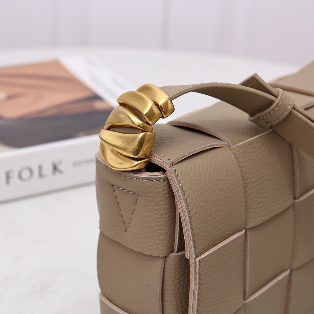 Bottega Veneta Cassette - 