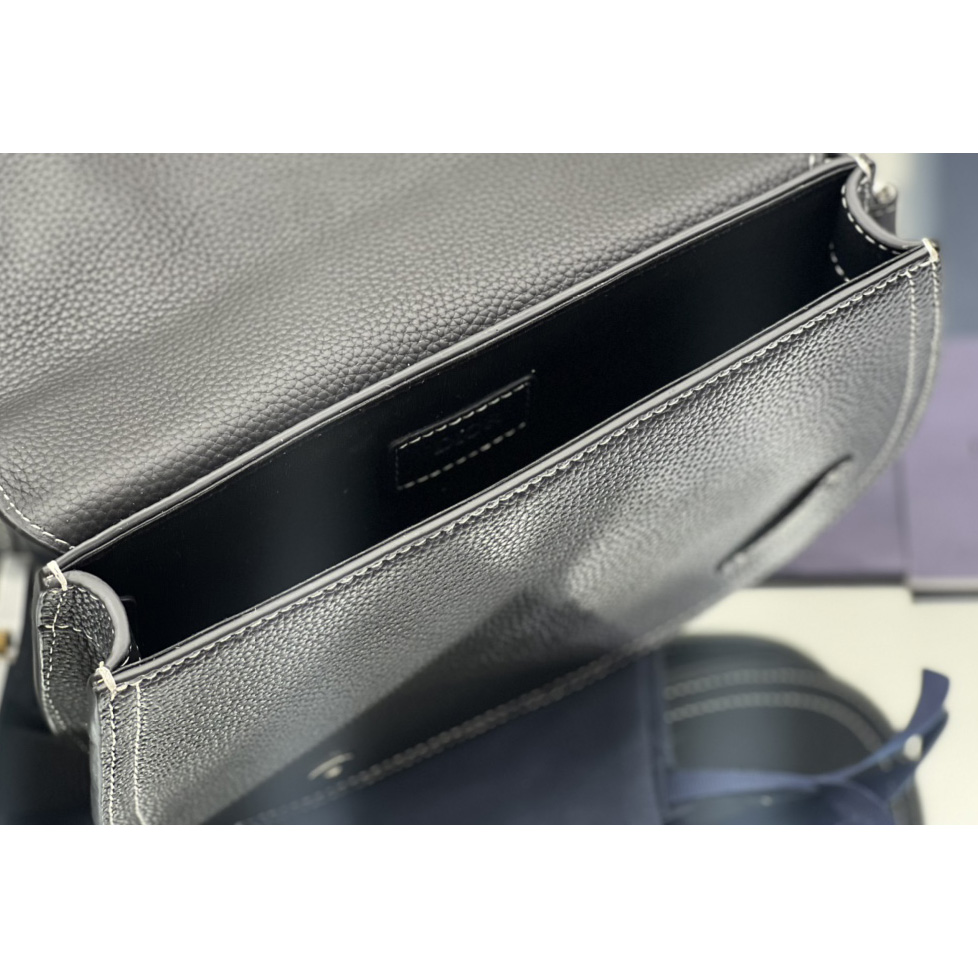 Dior Saddle Pouch - PerfectKickZ