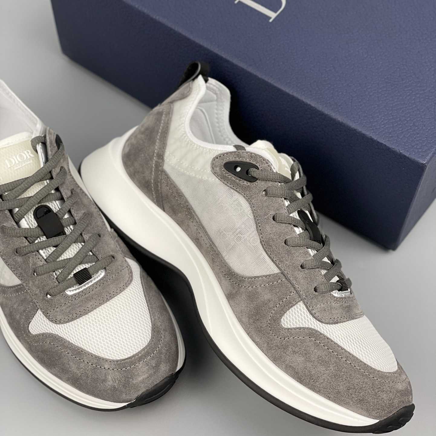 Dior B25 Runner Sneaker - PerfectKickZ