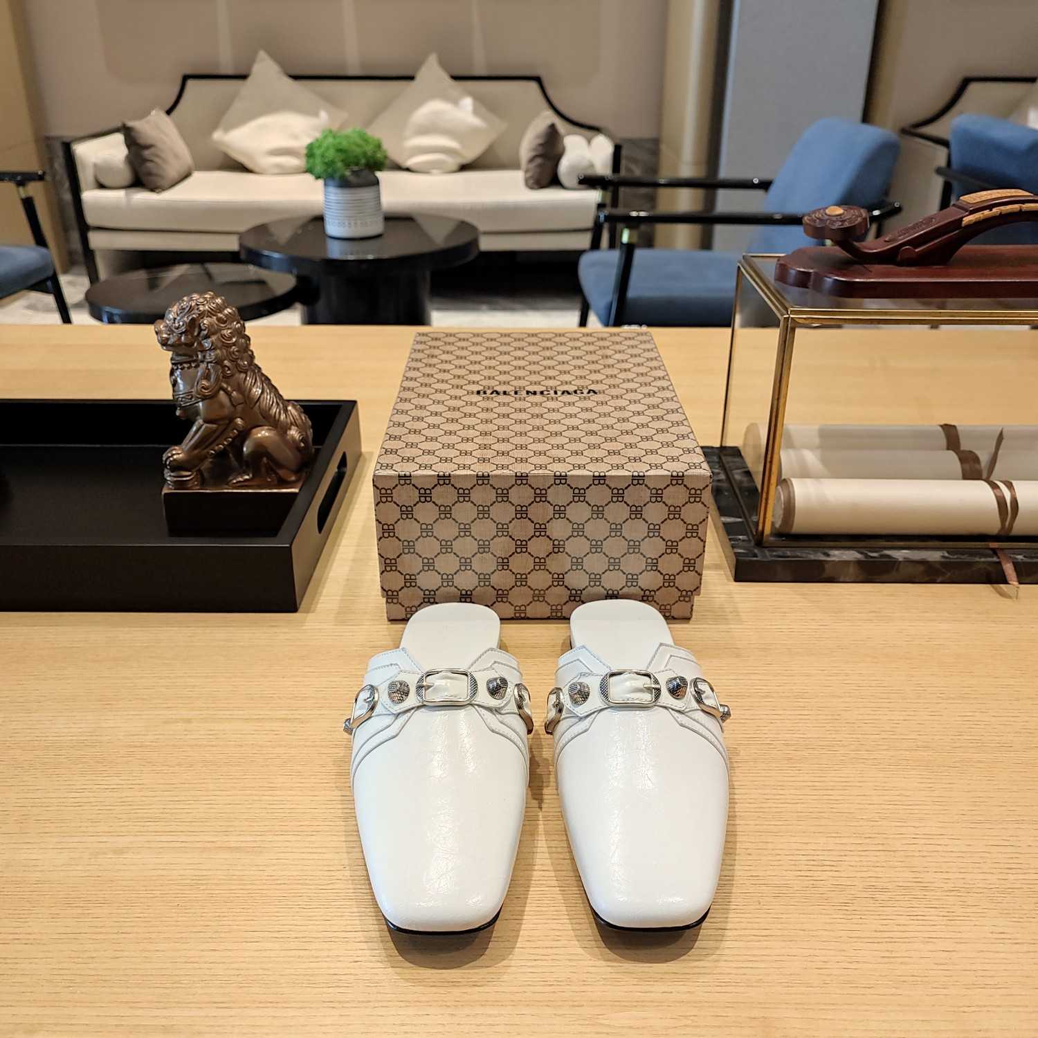 Balenciaga Women's Cosy Cagole Mule  - PerfectKickZ