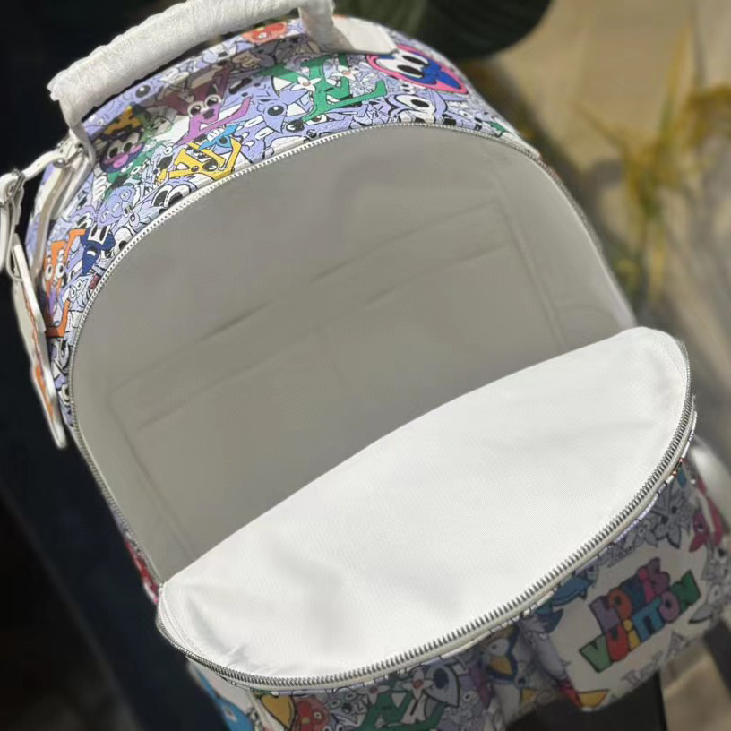 Louis Vuitton Backpack Multipocket (30-40-15.5cm)   M21846 - 