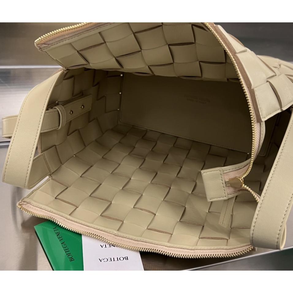 Bottega Veneta Bowling Cassette - 