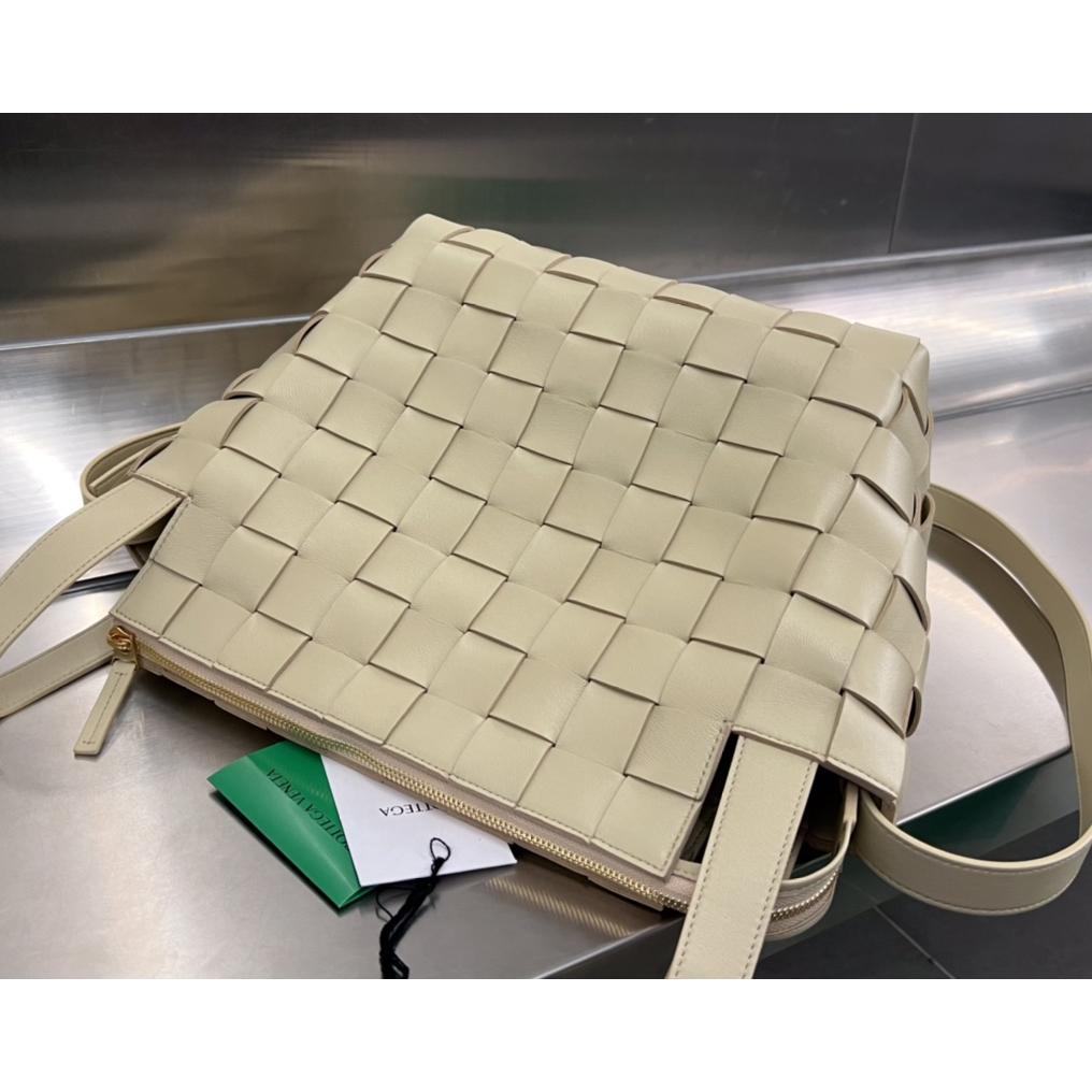 Bottega Veneta Bowling Cassette - PerfectKickZ