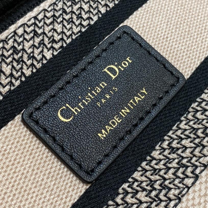 Dior Medium Lady D-lite Bag - PerfectKickZ