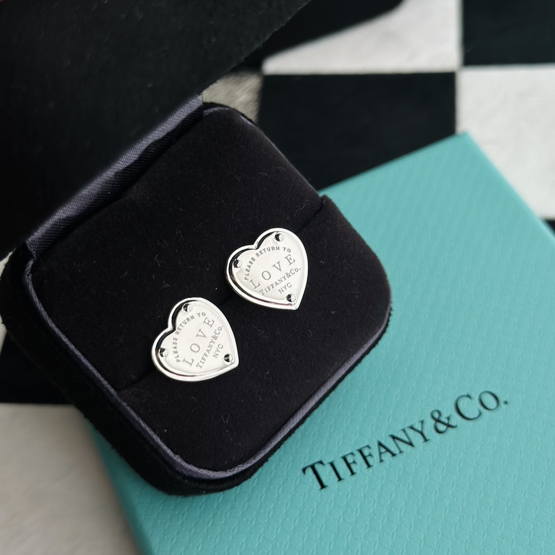 Tiffany&CO Heart Tag Earrings - PerfectKickZ