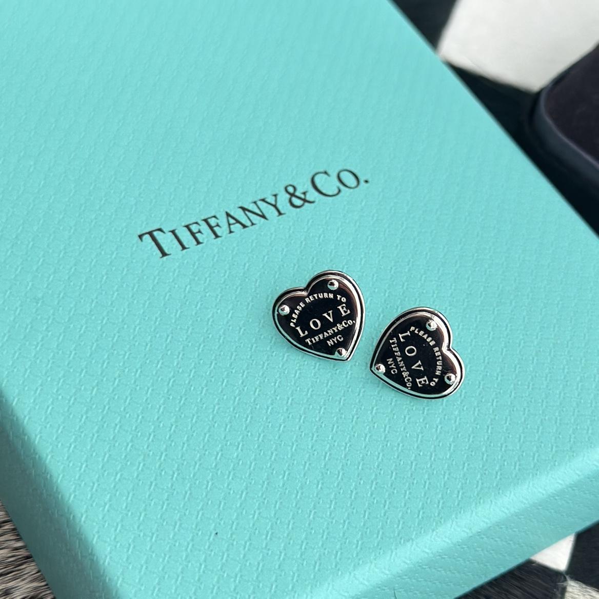 Tiffany&CO Heart Tag Earrings - PerfectKickZ
