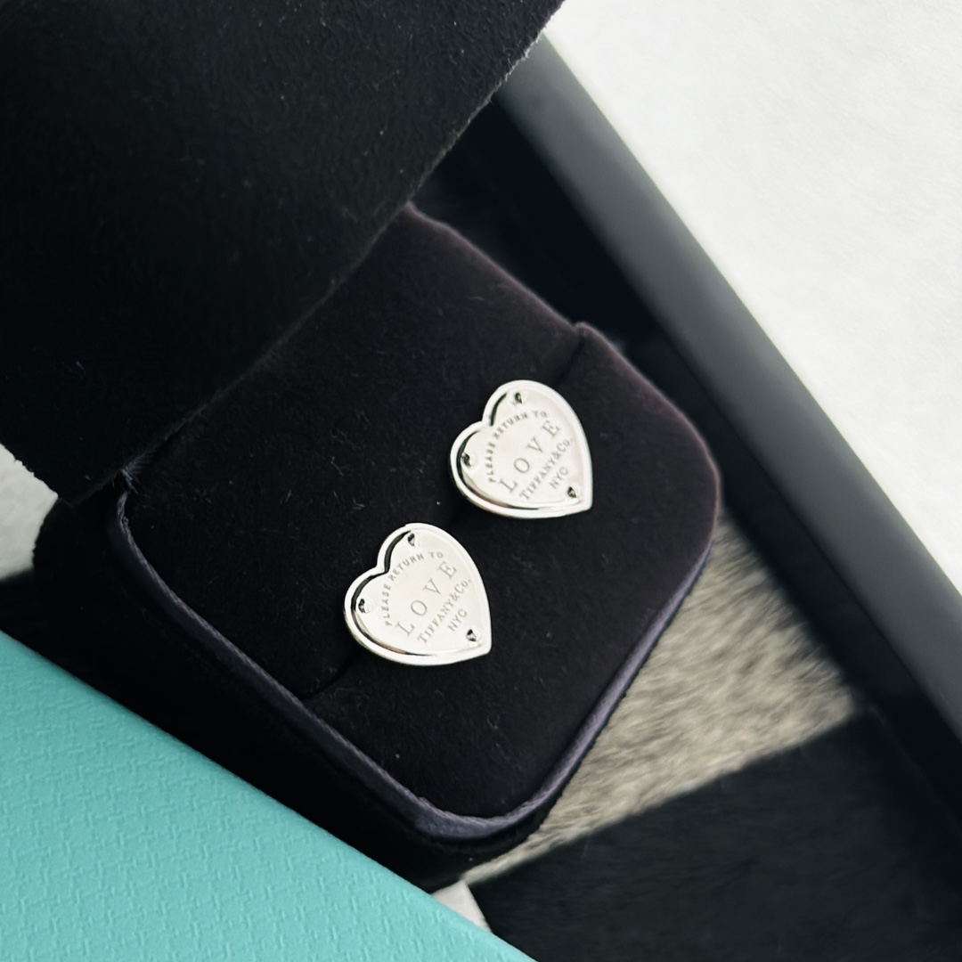 Tiffany&CO Heart Tag Earrings - PerfectKickZ