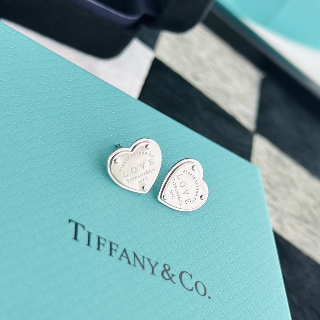 Tiffany&CO Heart Tag Earrings - PerfectKickZ
