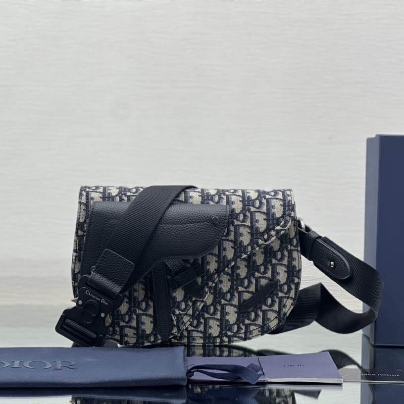 Dior Saddle Pouch - PerfectKickZ