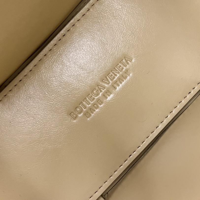 Bottega Veneta Mini Arco Tote Bag - PerfectKickZ