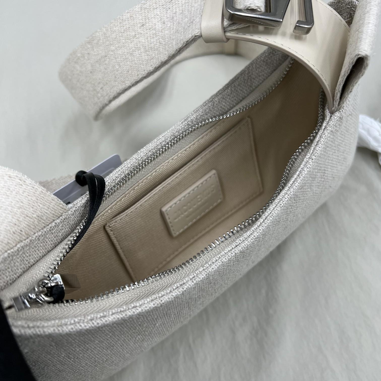 Jacquemus Le Bisou Gros Grain Buckled Shoulder Bag - PerfectKickZ