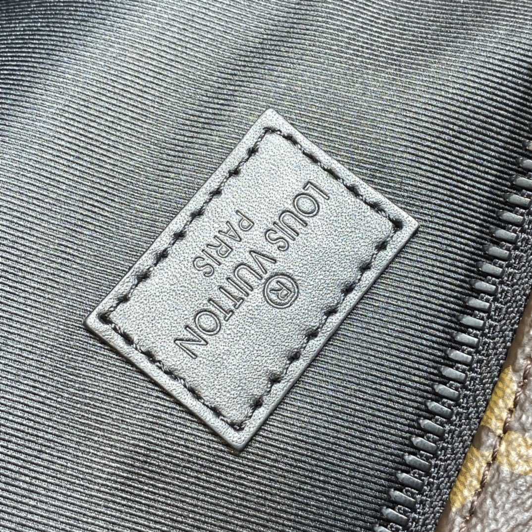 Louis Vuitton Discovery Backpack   M57965 - PerfectKickZ