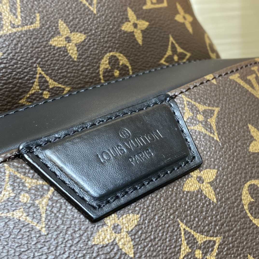 Louis Vuitton Discovery Backpack   M57965 - PerfectKickZ
