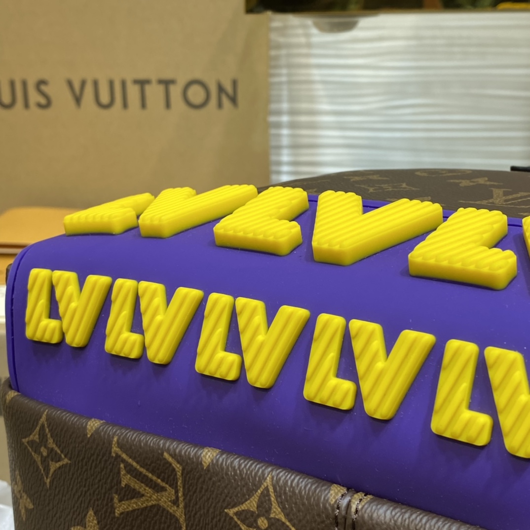 Louis Vuitton Discovery Backpack   M57965 - PerfectKickZ
