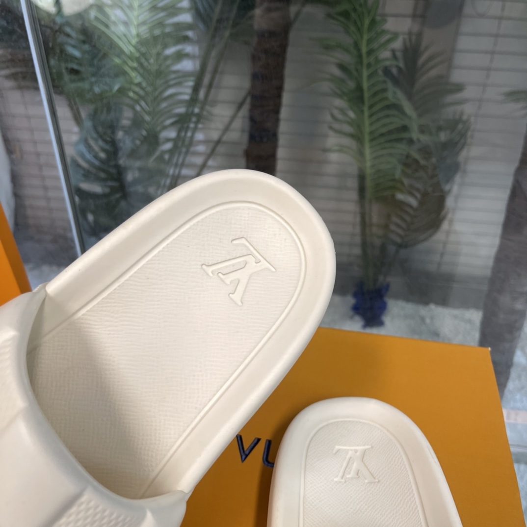 Louis Vuitton Waterfront Mules   1AAR9U - PerfectKickZ