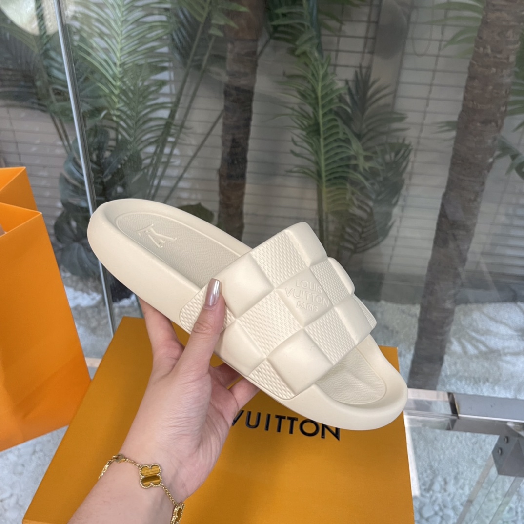 Louis Vuitton Waterfront Mules   1AAR9U - PerfectKickZ