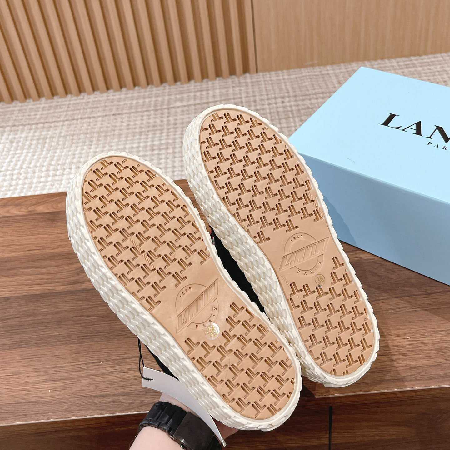 Lanvin Curbies Low-Top Sneakers - PerfectKickZ