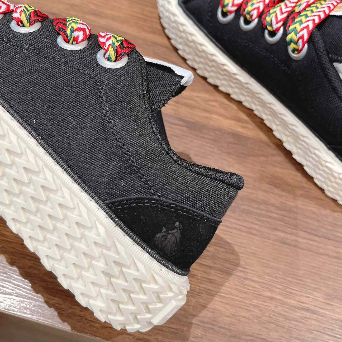 Lanvin Curbies Low-Top Sneakers - PerfectKickZ