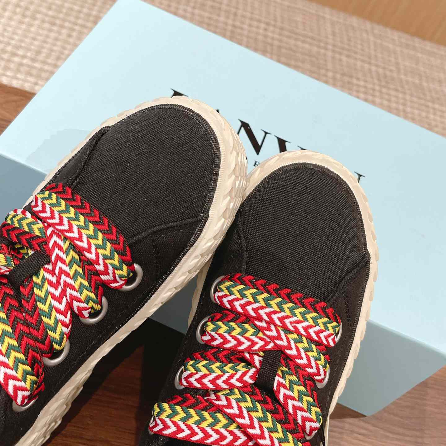 Lanvin Curbies Low-Top Sneakers - PerfectKickZ