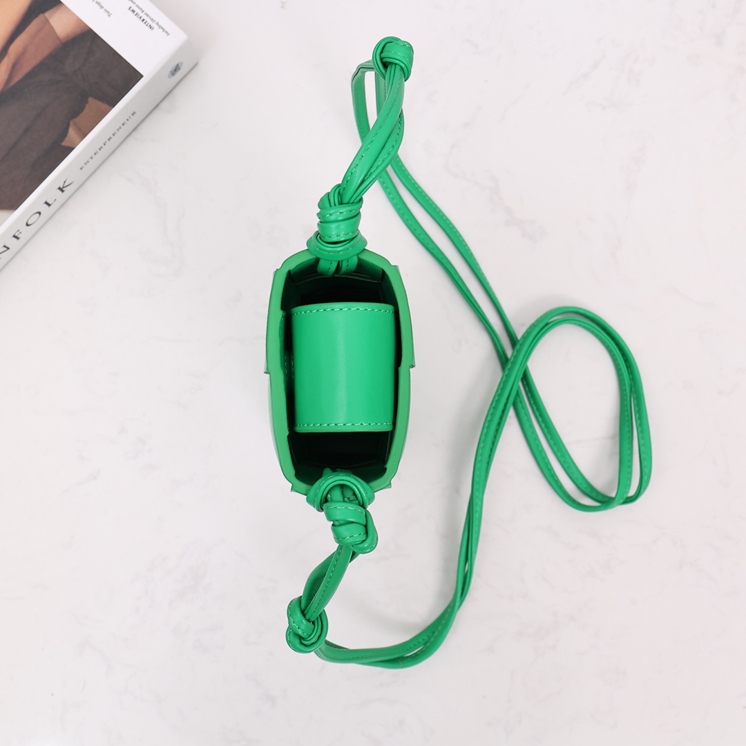 Bottega Veneta Phone Pouch - PerfectKickZ