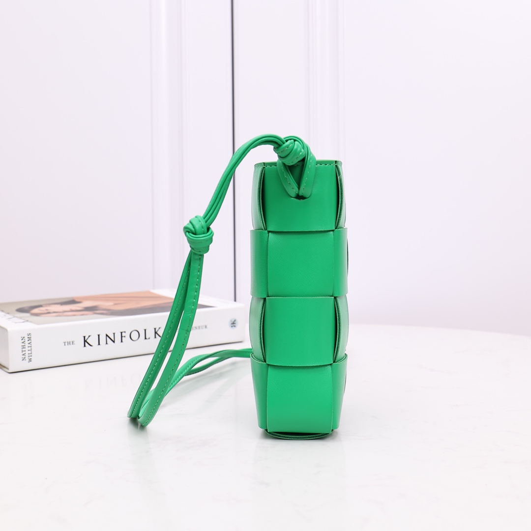 Bottega Veneta Phone Pouch - PerfectKickZ