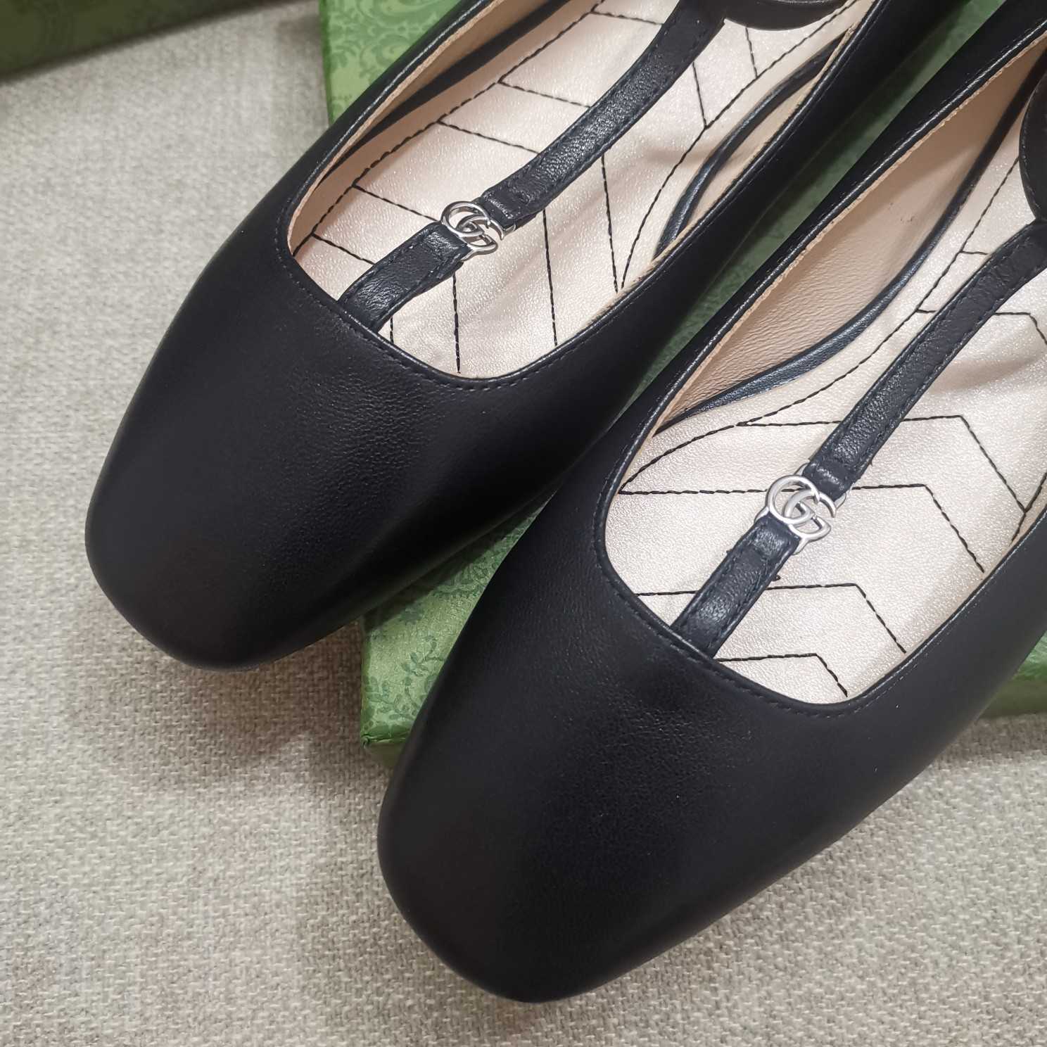 Gucci Women's Ballet Flat With Double G - PerfectKickZ