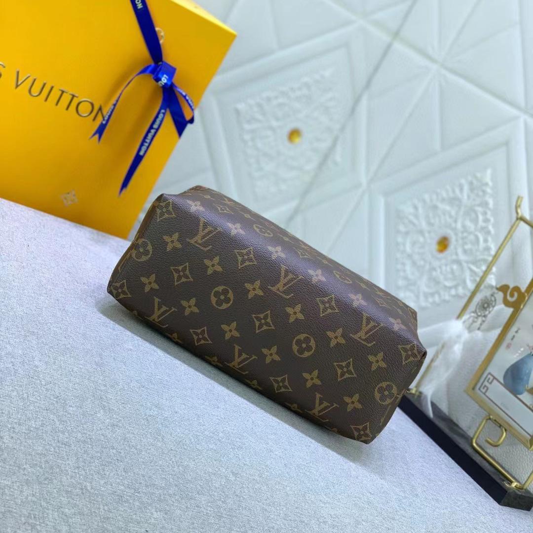 Louis Vuitton Cosmetic Pouch (27-18-9CM)      - PerfectKickZ