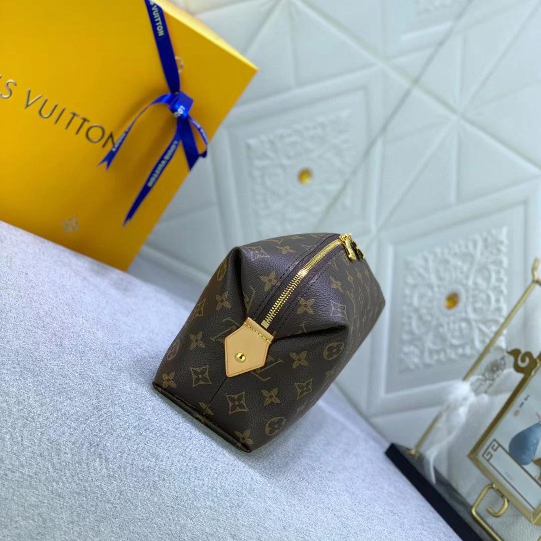 Louis Vuitton Cosmetic Pouch (27-18-9CM)      - PerfectKickZ