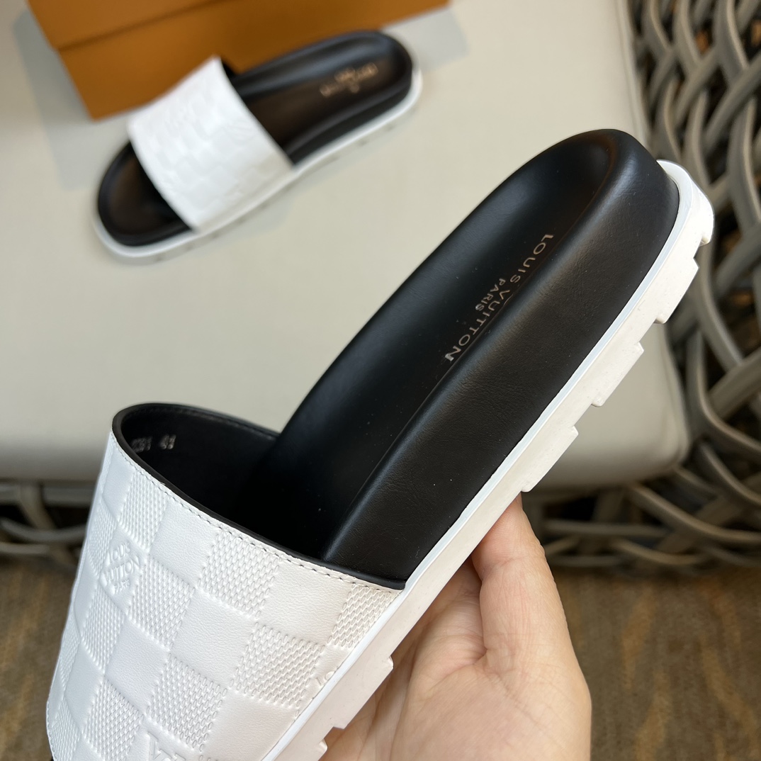 Louis Vuitton Monogram Sandals - 
