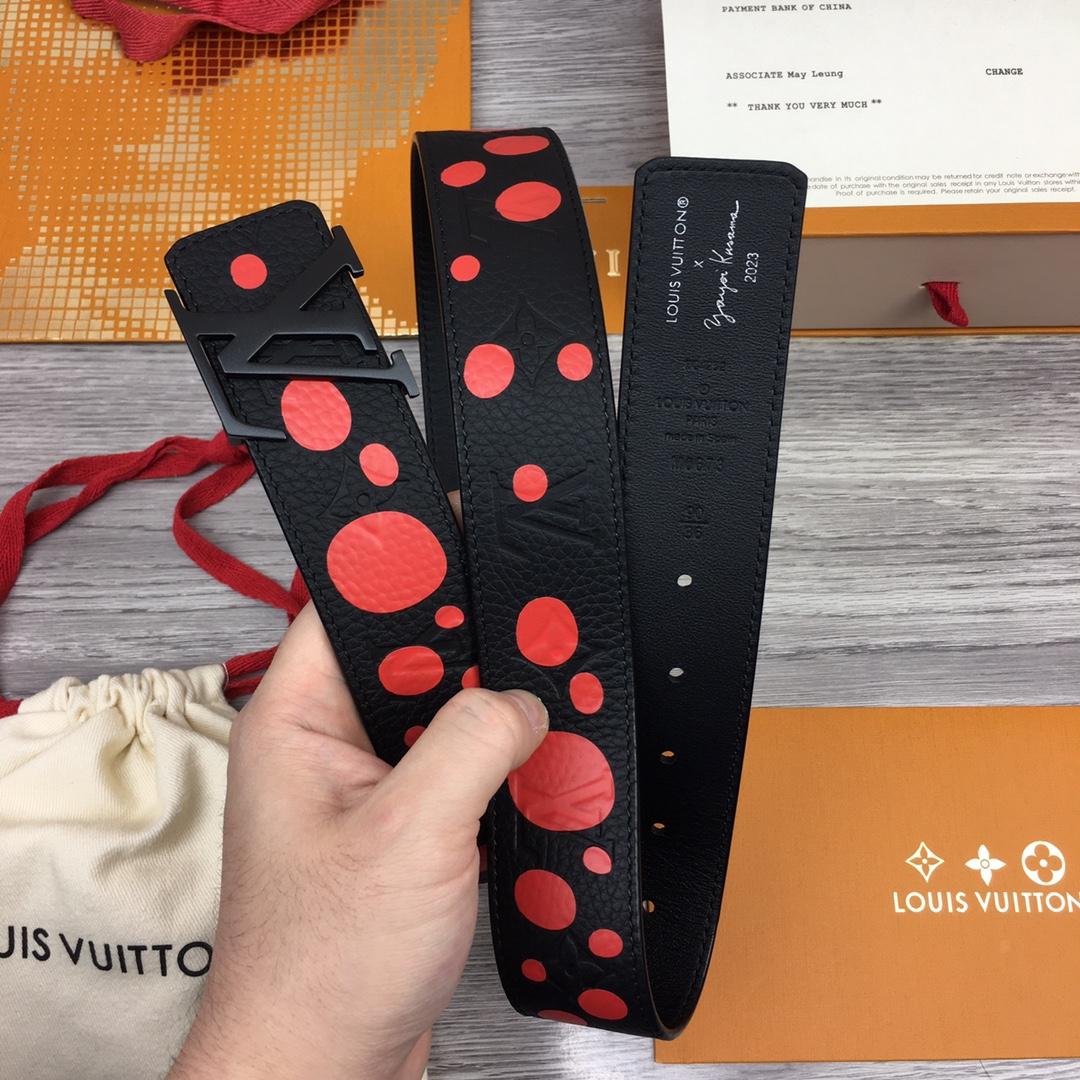 Louis Vuitton LV X YK LV Initiales 40MM Reversible Belt   M0673T - PerfectKickZ