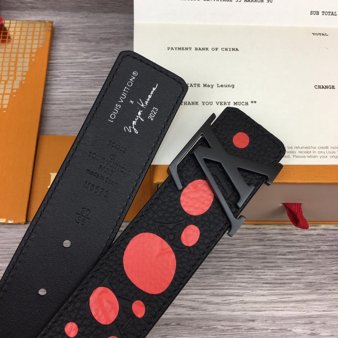 Louis Vuitton LV X YK LV Initiales 40MM Reversible Belt   M0673T - PerfectKickZ