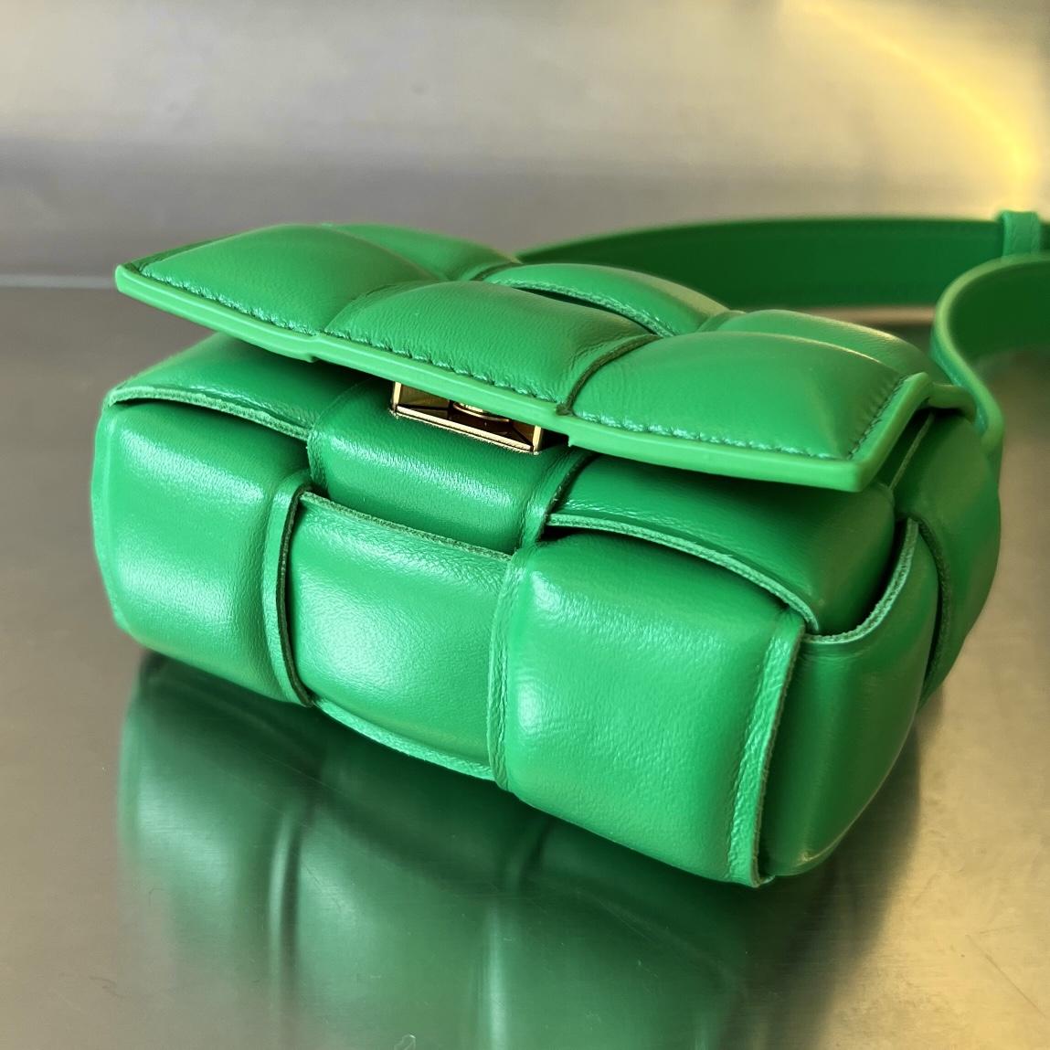 Bottega Veneta Candy Padded Cassette - 