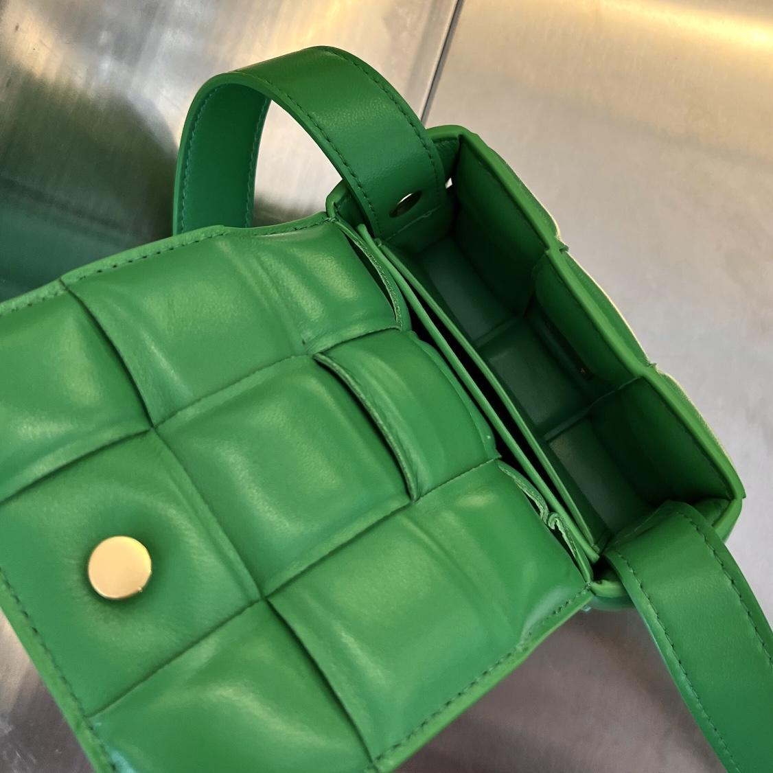 Bottega Veneta Candy Padded Cassette - 