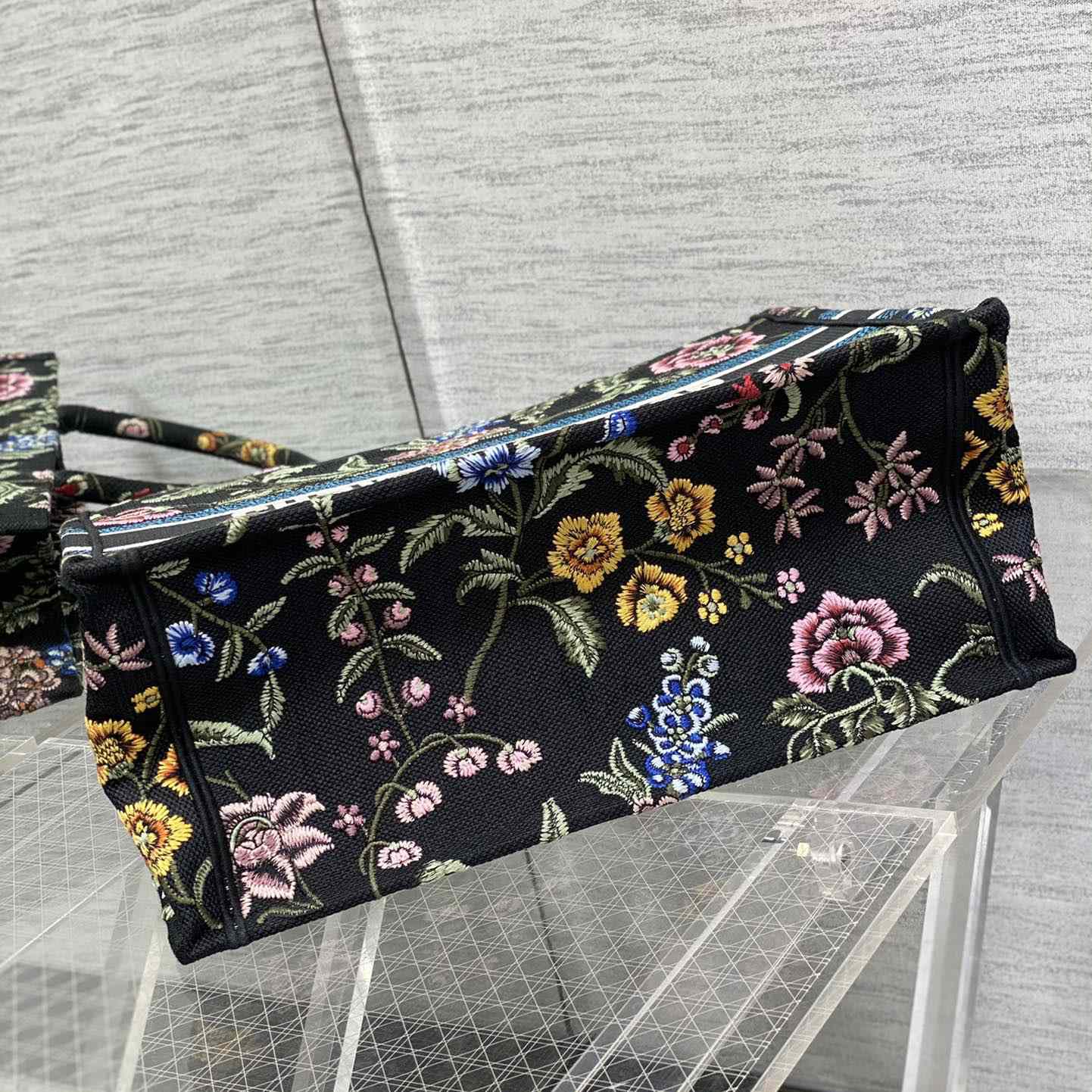 Dior Medium Dior Book Tote - PerfectKickZ