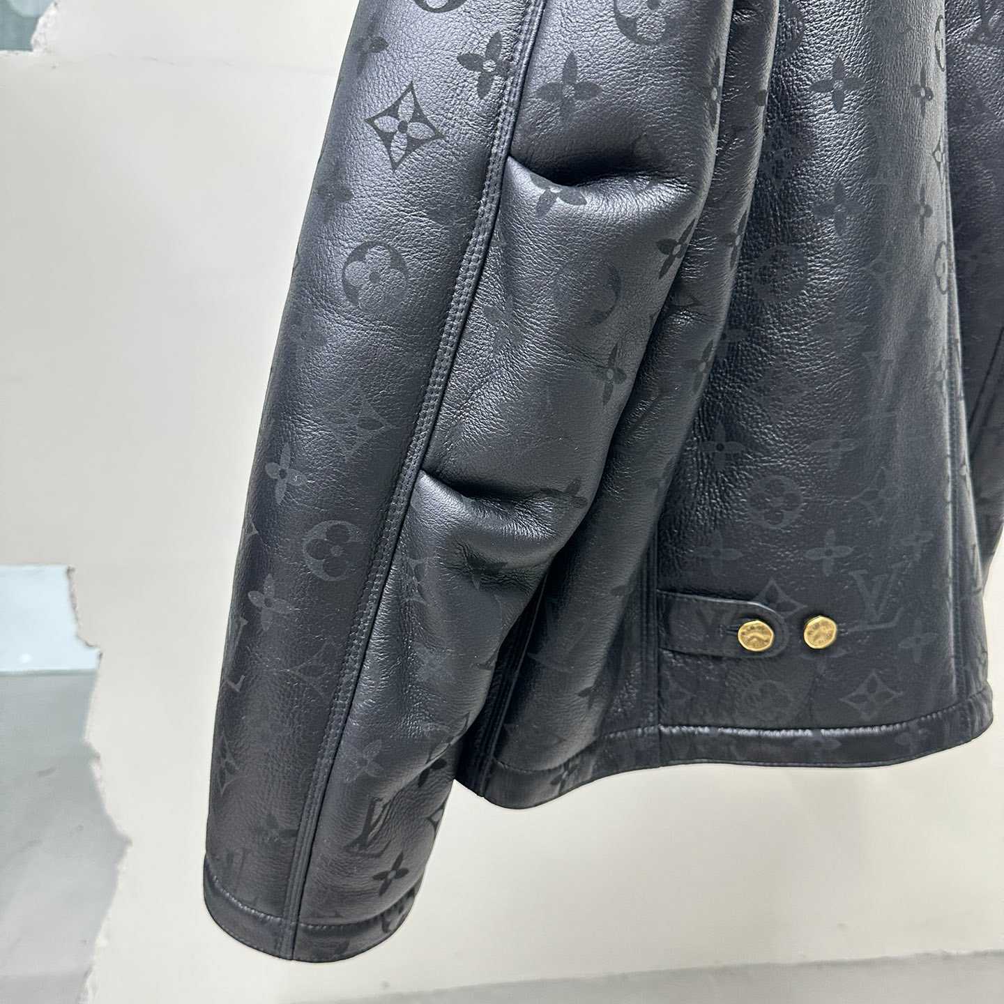 Louis Vuitton Shearling Embossed Monogram Jacket   1AAU29 - PerfectKickZ
