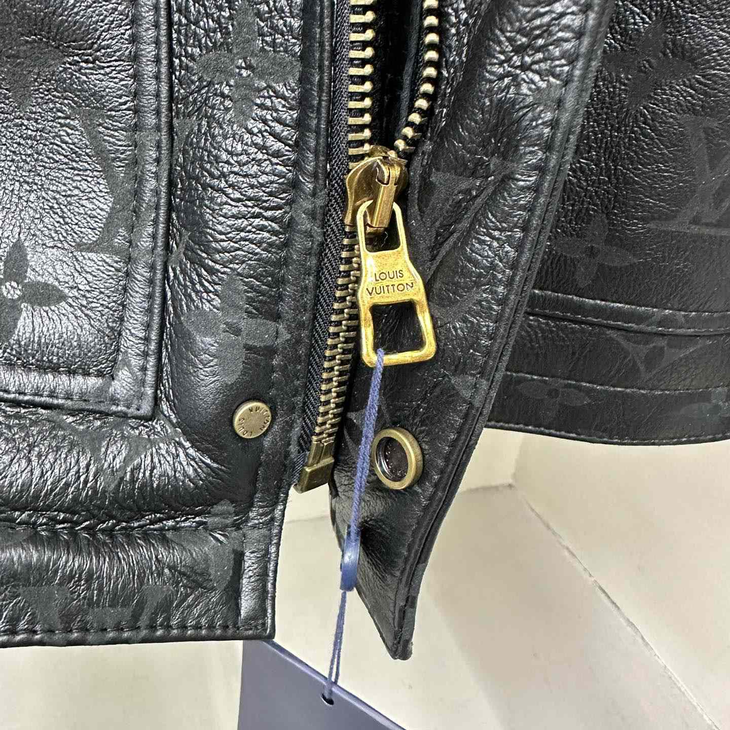 Louis Vuitton Shearling Embossed Monogram Jacket   1AAU29 - PerfectKickZ