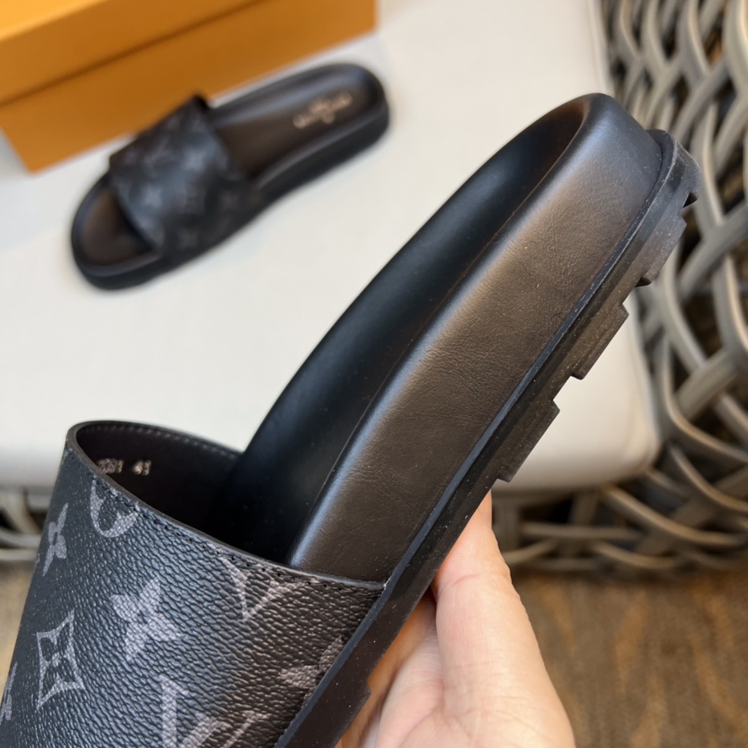 Louis Vuitton Monogram Sandals - 
