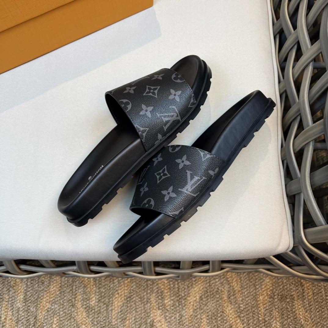 Louis Vuitton Monogram Sandals - 